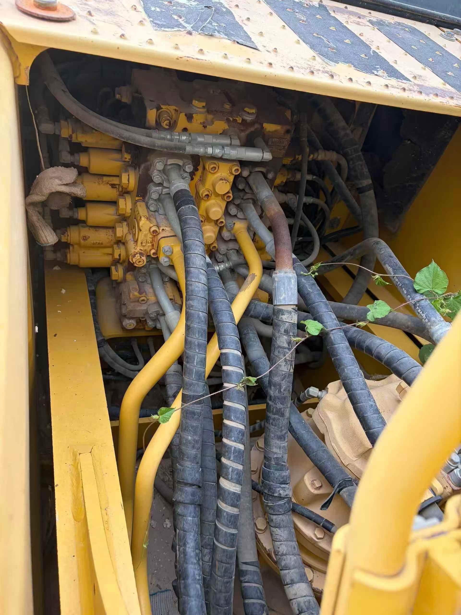 Buy Komatsu PC200-8 Used Excavator / 7