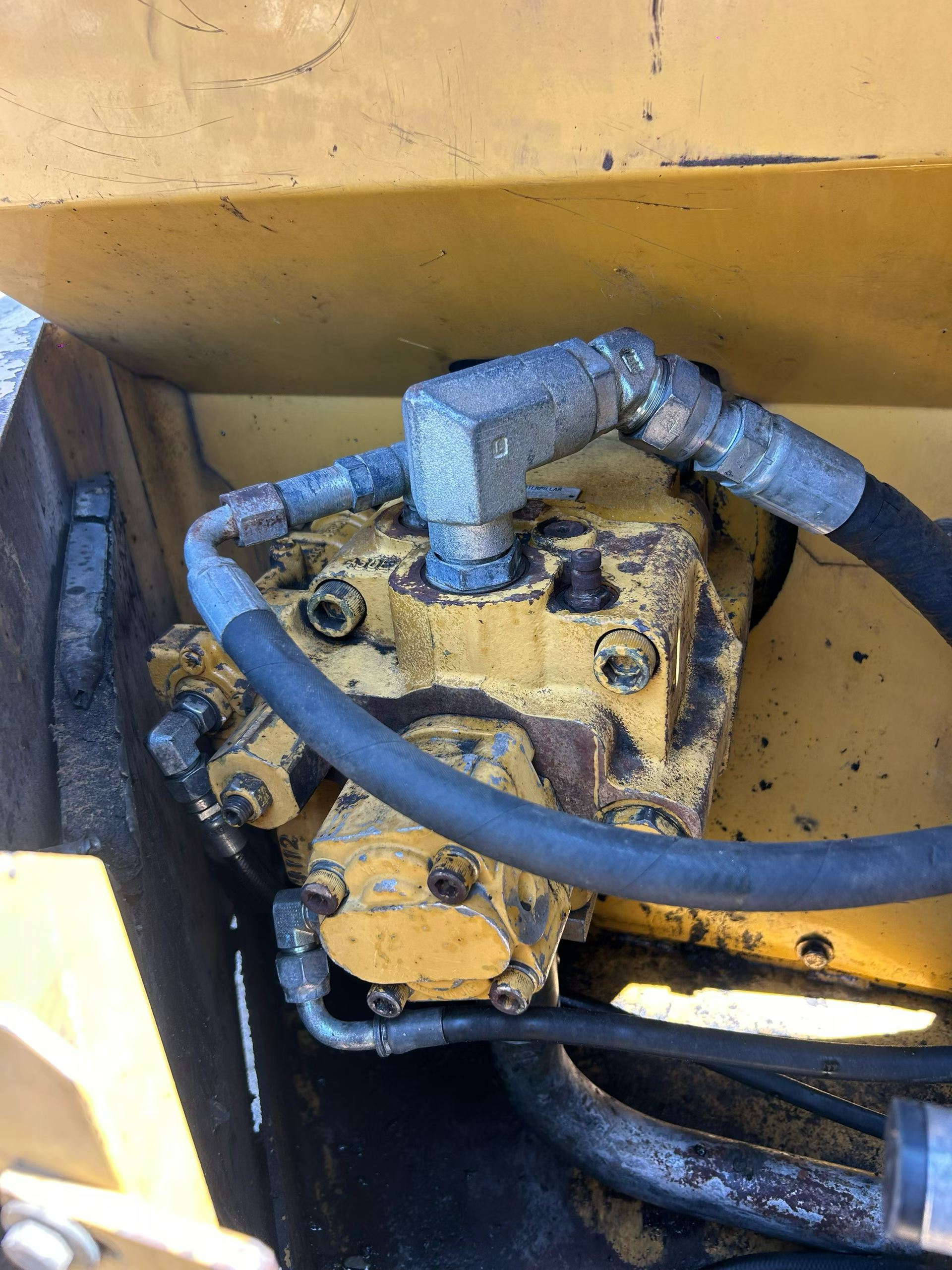 Buy Caterpillar 307B Used Excavator / 5