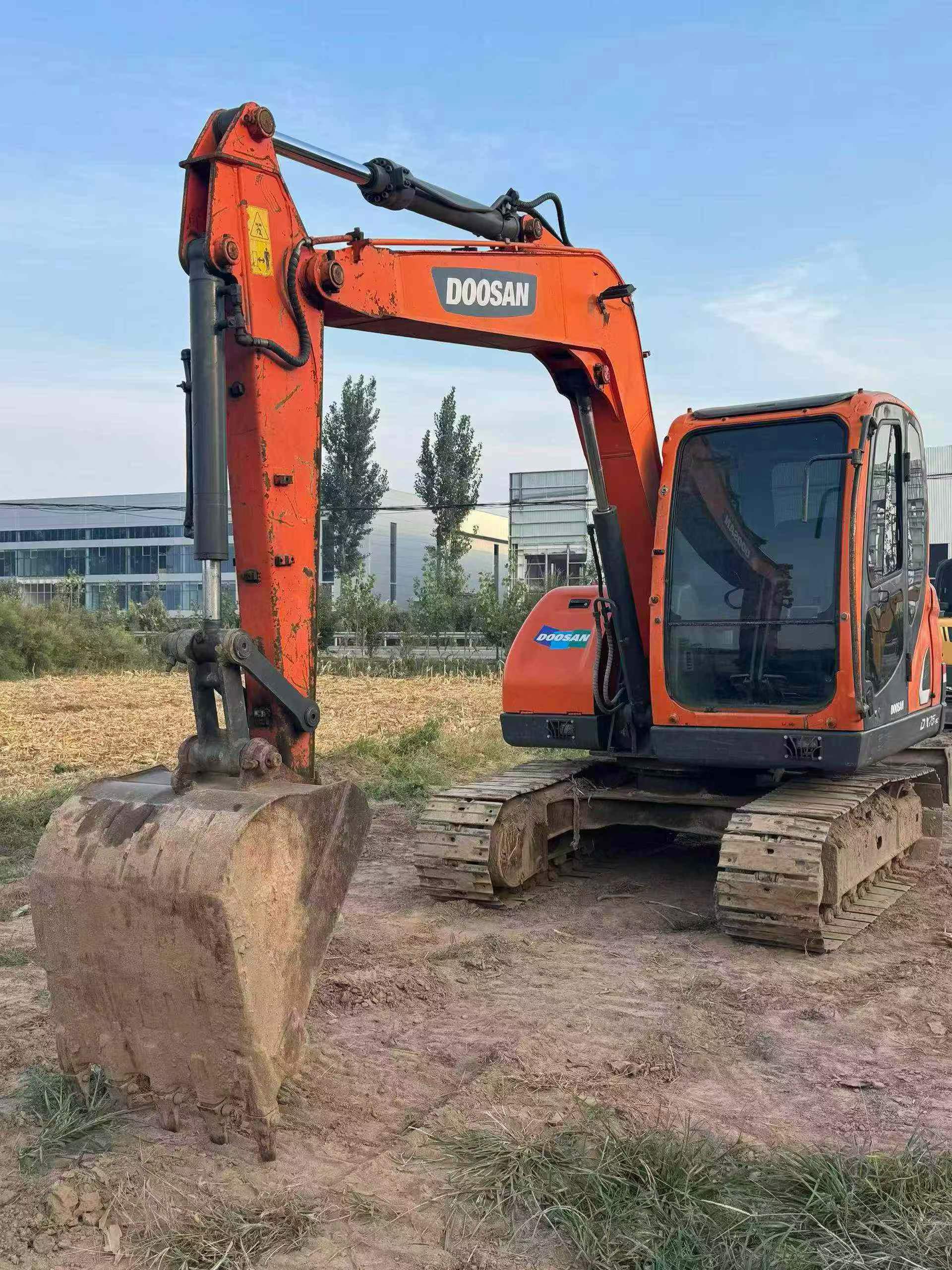Buy Doosan DX75-9C Used Excavator / 3