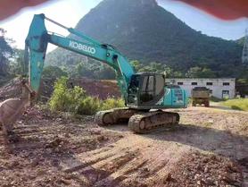 Buy Kobelco SK210-6 Used Excavator / 2 Buy Kobelco SK210-6 Used Excavator / 2