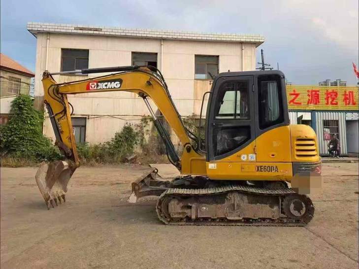 Buy XCMG XE60 Used Excavator / 1