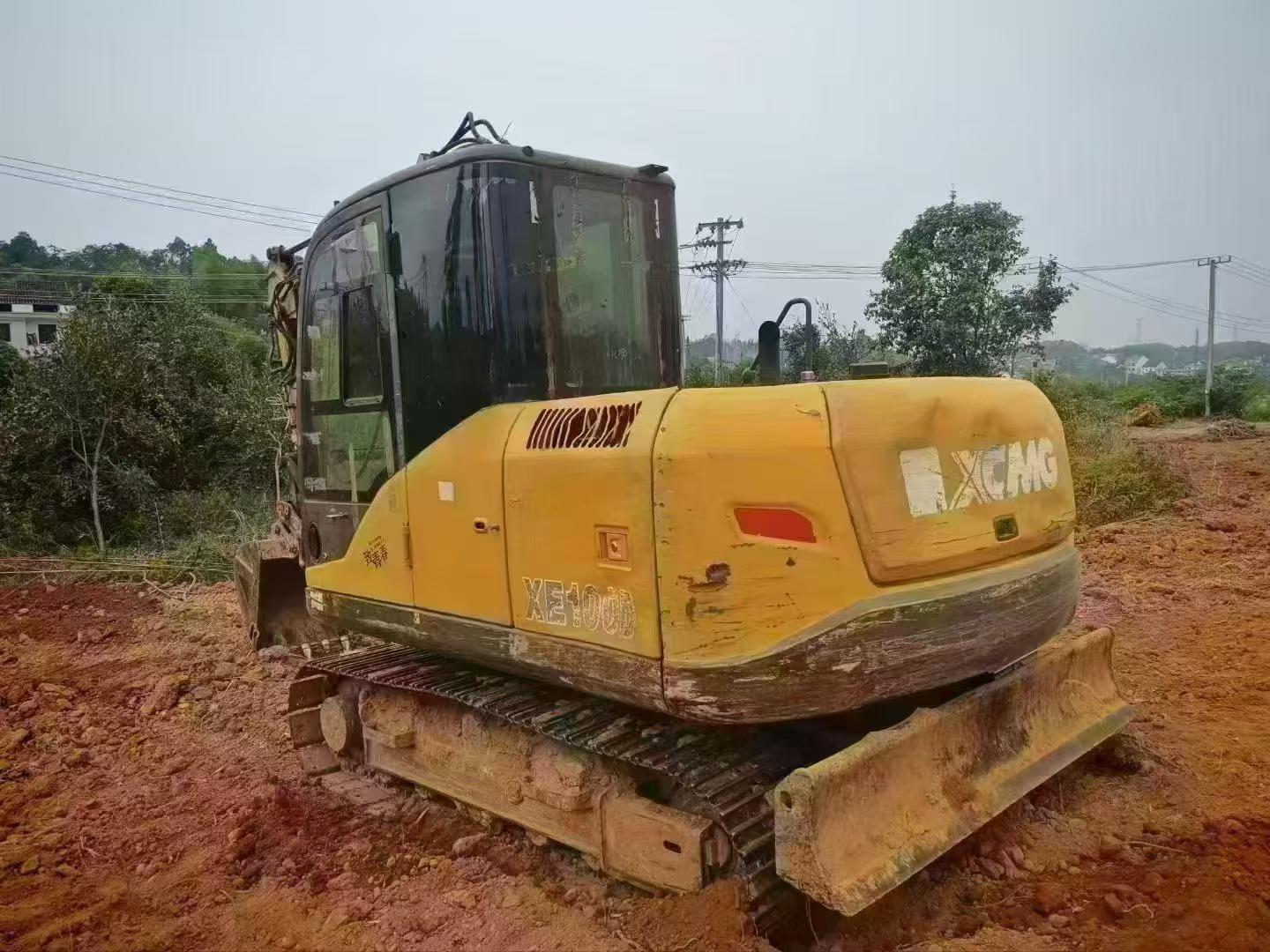 Compre Escavadeira Komatsu PC200 Usada / 9