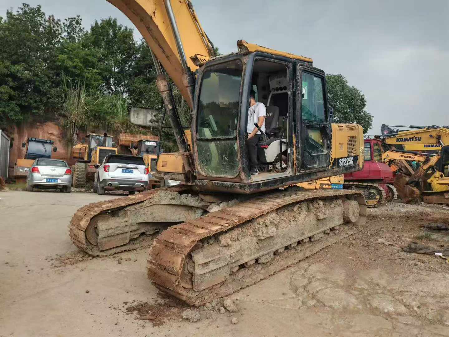 Buy Sany SY225C Used Excavator / 2