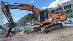 Compre Escavadeira Doosan DH215-7 Usada / 2 Compre Escavadeira Doosan DH215-7 Usada / 2
