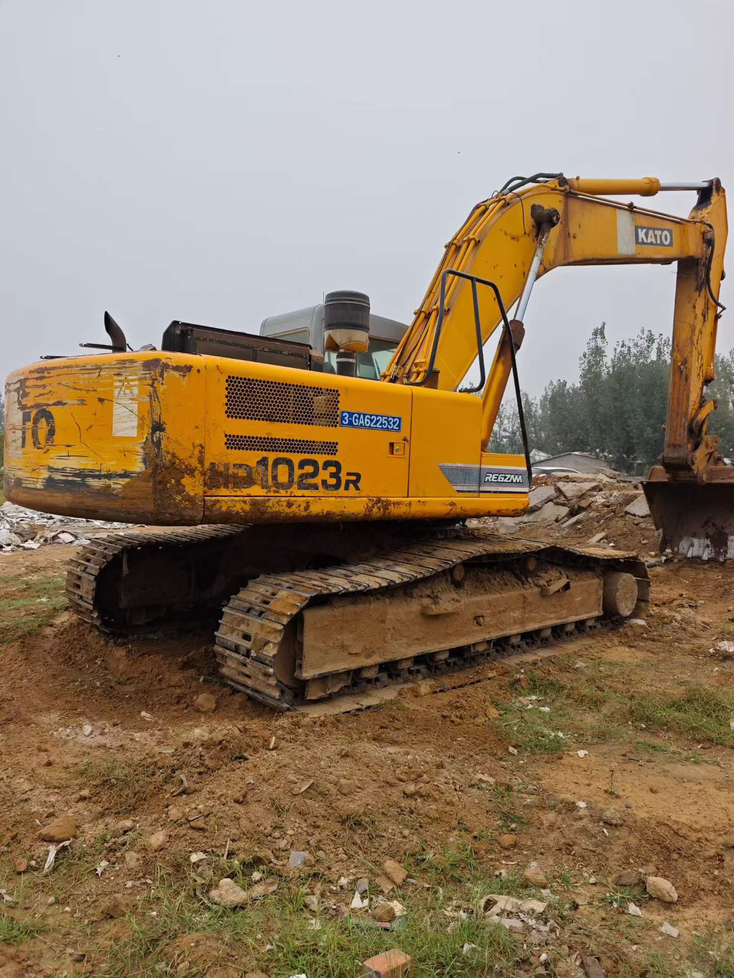 Buy Kato HD1023 Used Excavator / 3