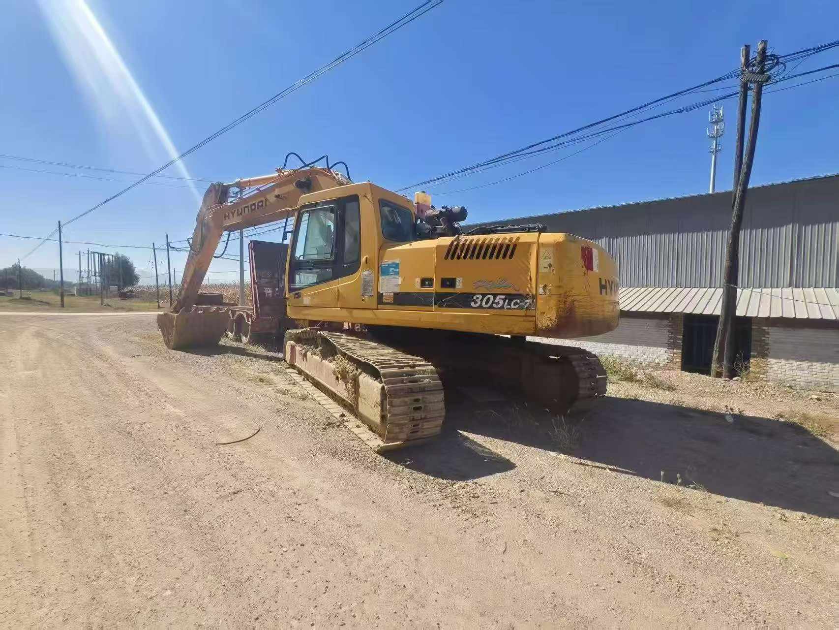 Buy Hyundai R305LVS Used Excavator / 3 Buy Hyundai R305LVS Used Excavator / 3