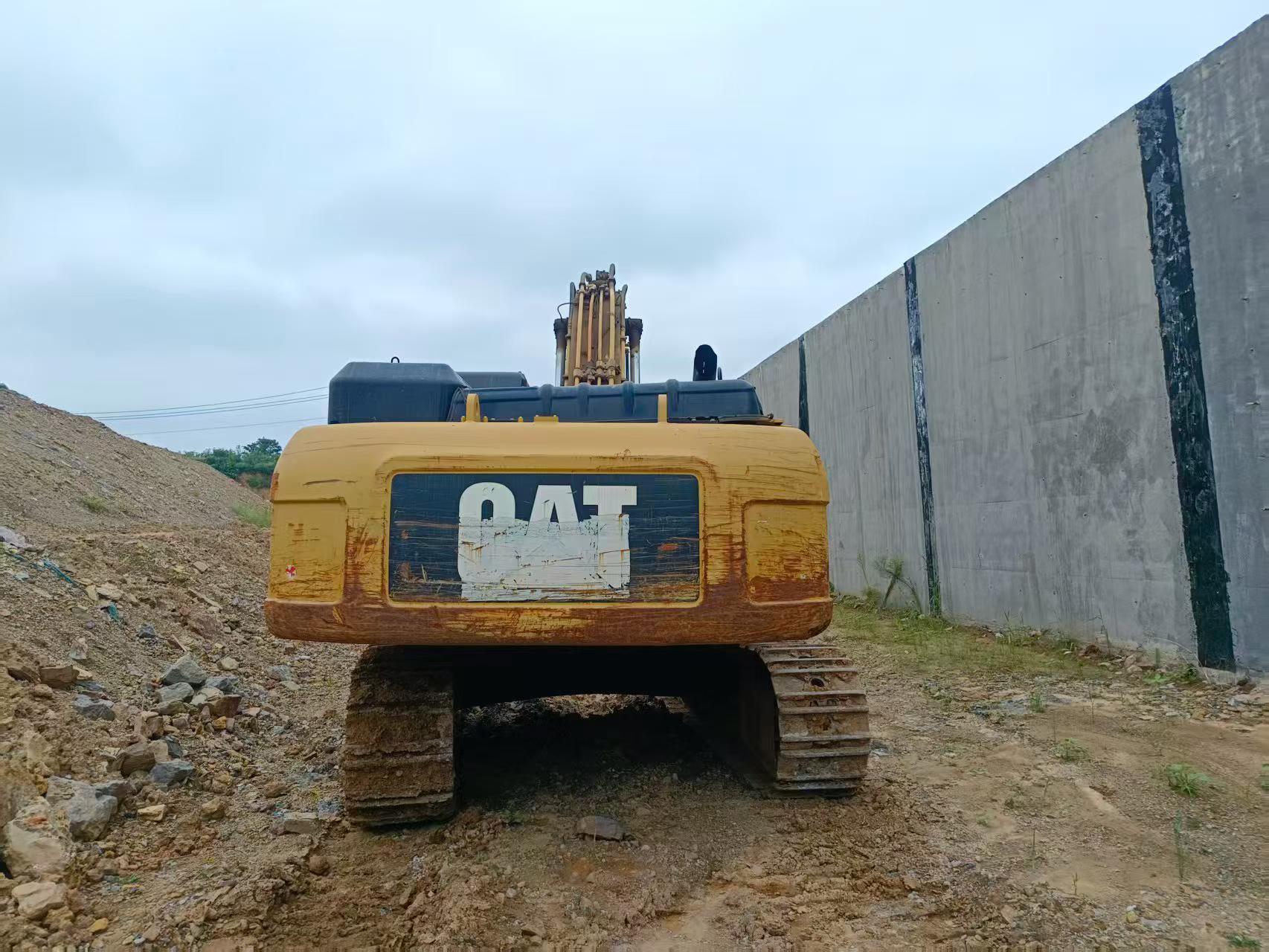 شراء حفارة Caterpillar 336E مستعملة / 2