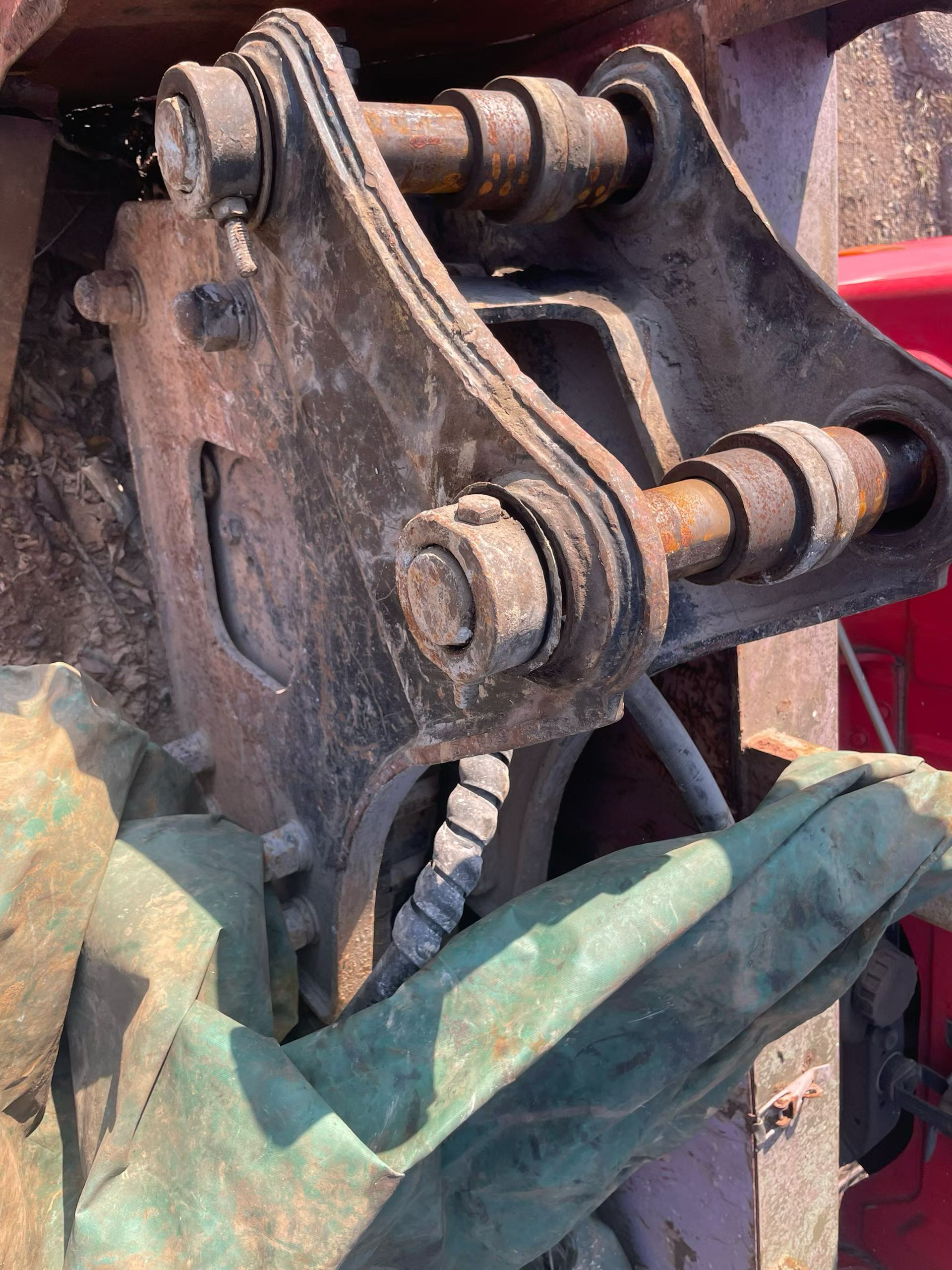 Buy Caterpillar 307B Used Excavator / 9