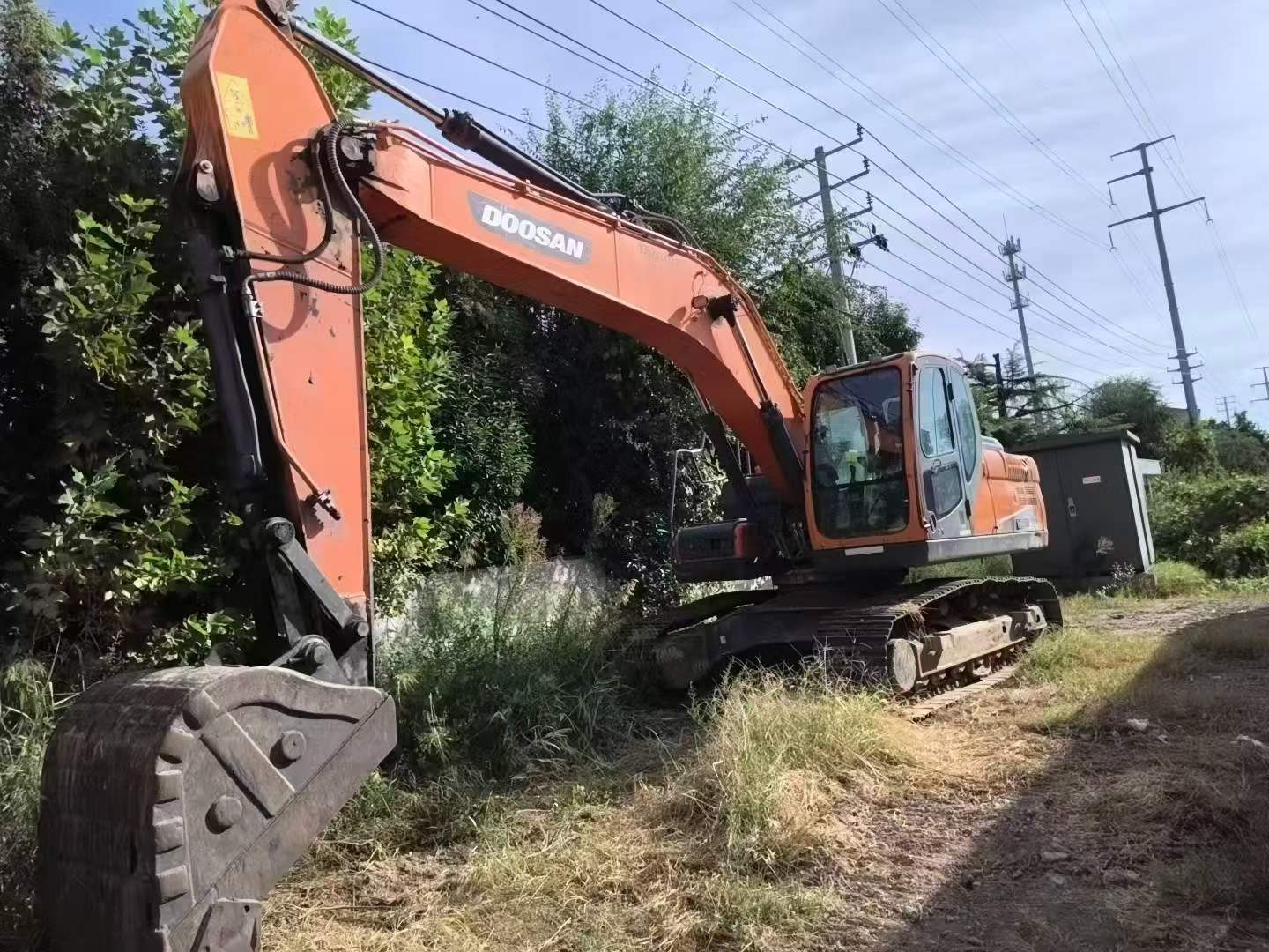 Buy Doosan DH215-7 Used Excavator / 9 Buy Doosan DH215-7 Used Excavator / 9