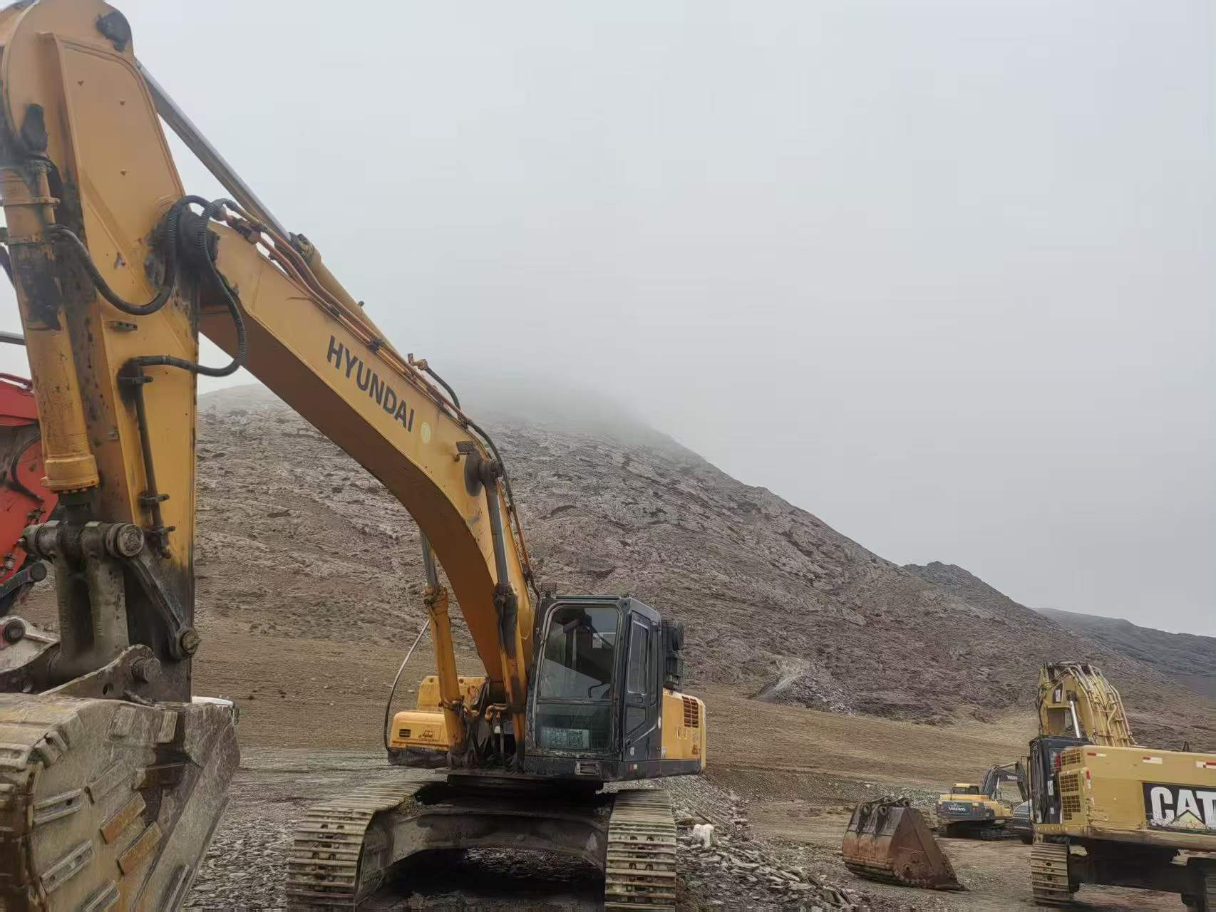 Compre Excavadora Hyundai R455LC-7 Usada / 2
