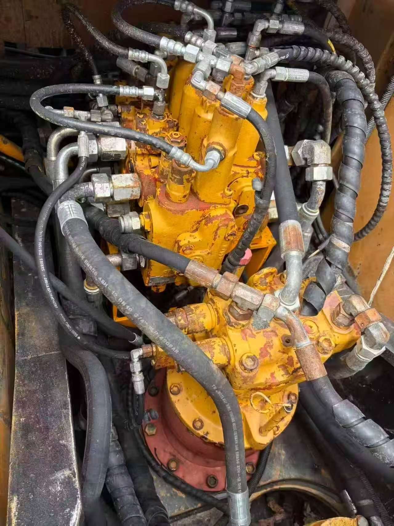 Купить Подержанный Экскаватор Sany SY135 / 2