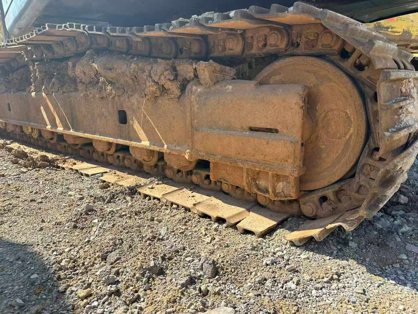 Buy Kobelco SK210-6 Used Excavator / 9 Buy Kobelco SK210-6 Used Excavator / 9
