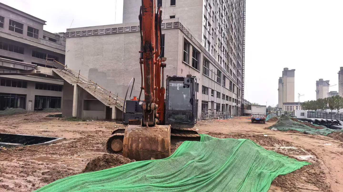 Compre Excavadora Hitachi EX120 Usada / 2