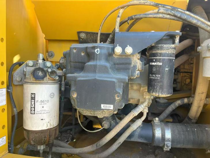 Buy Komatsu PC210-8 Used Excavator / 1