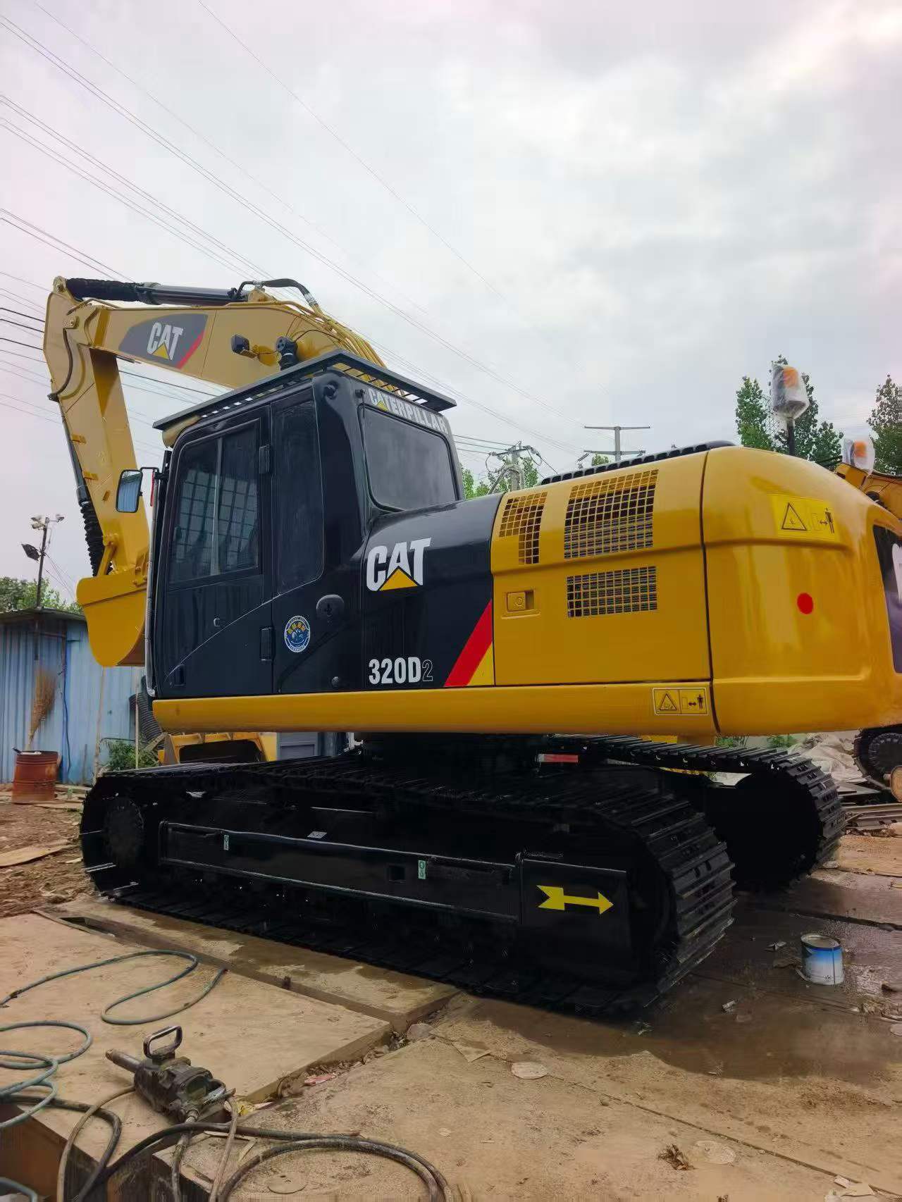 Buy Caterpillar 320D Used Excavator / 3 Buy Caterpillar 320D Used Excavator / 3