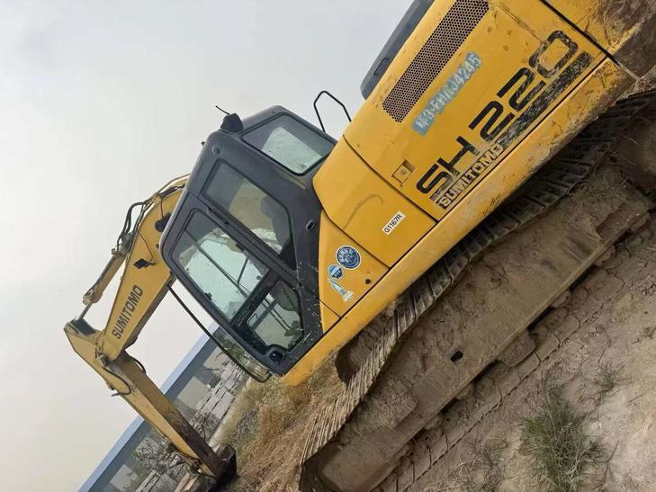 Buy Sumitomo SH210-5 Used Excavator / 1