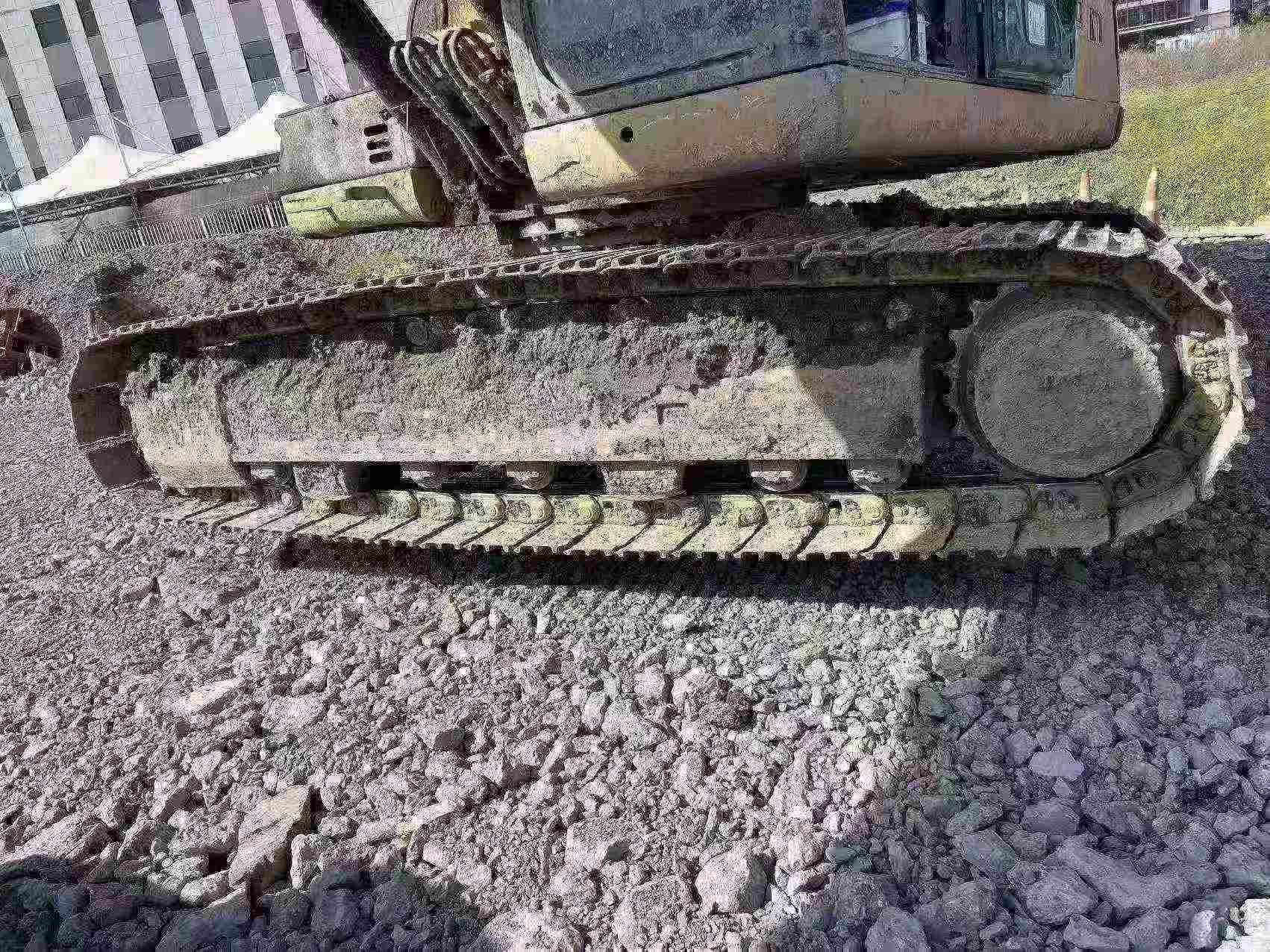 شراء حفارة Caterpillar 320A مستعملة / 7