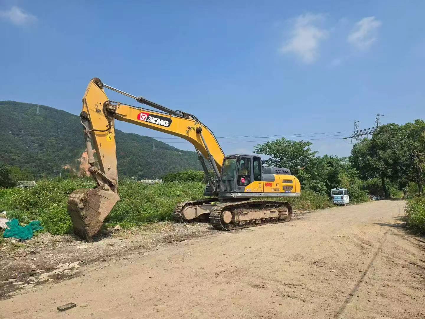 Compre Excavadora XCMG XE370DK Usada / 2