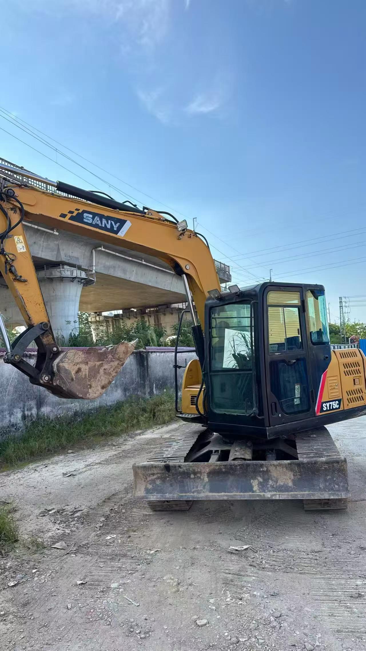 Купить Подержанный Экскаватор Sany SY75 / 8