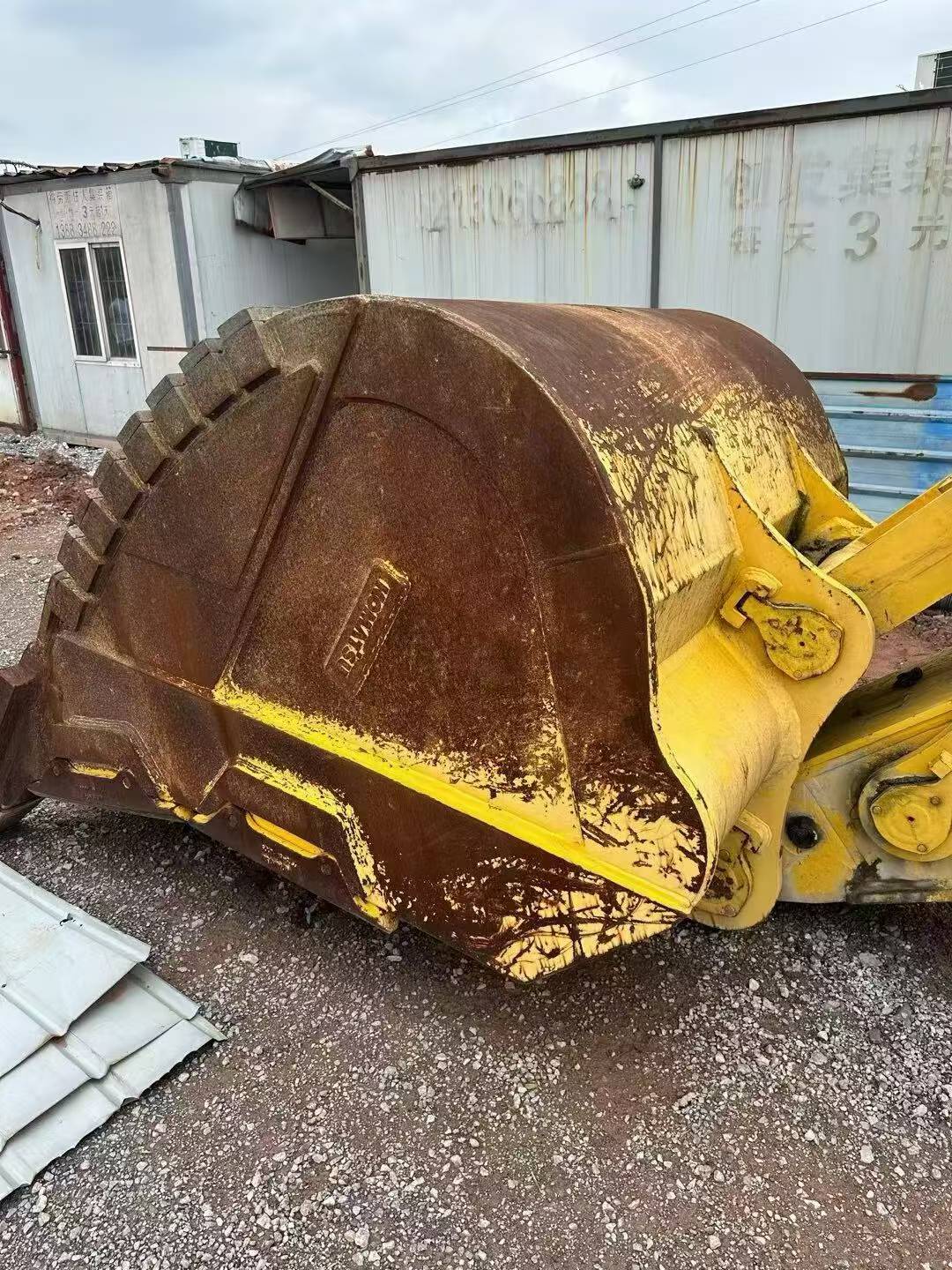 Compre Escavadeira Komatsu PC850 Usada / 5