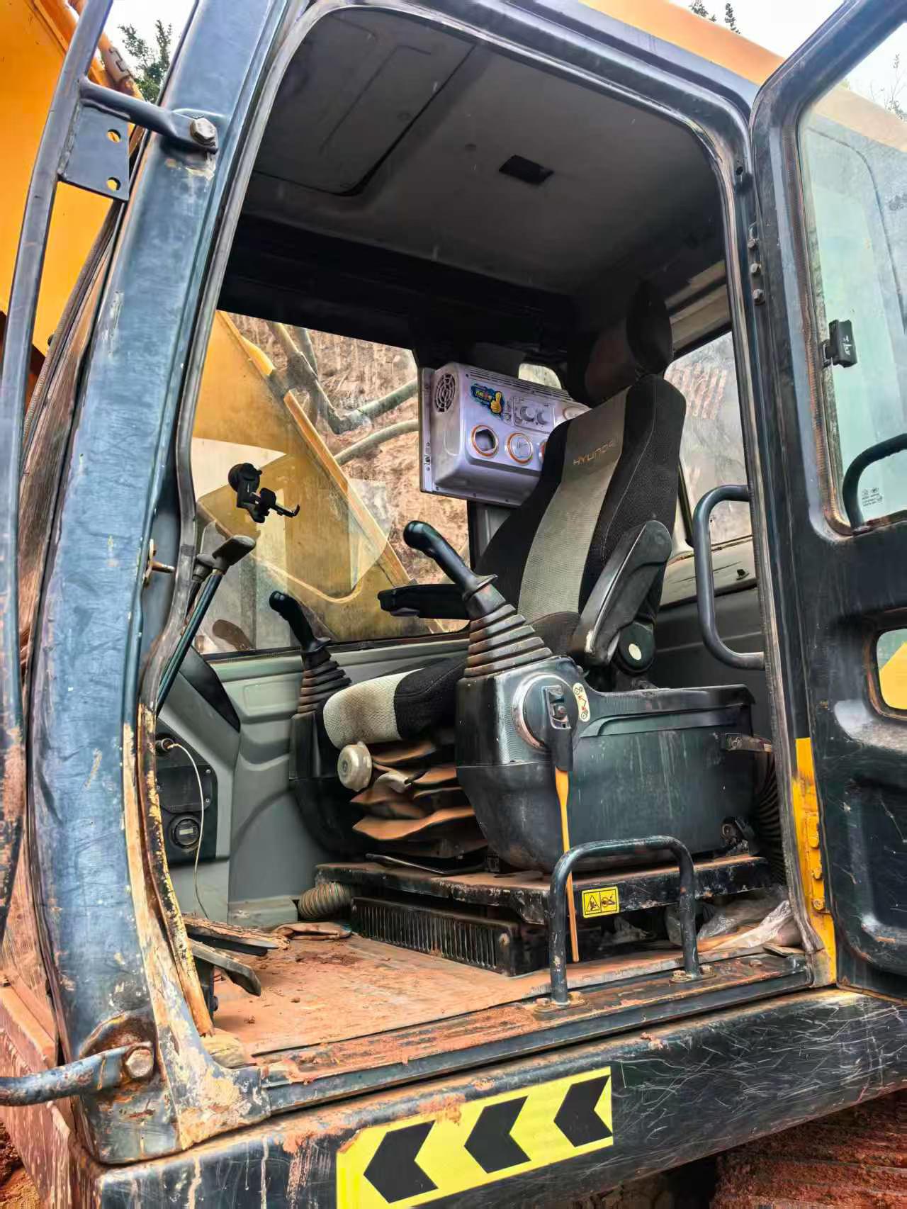 شراء حفارة Hyundai R215VS مستعملة / 9