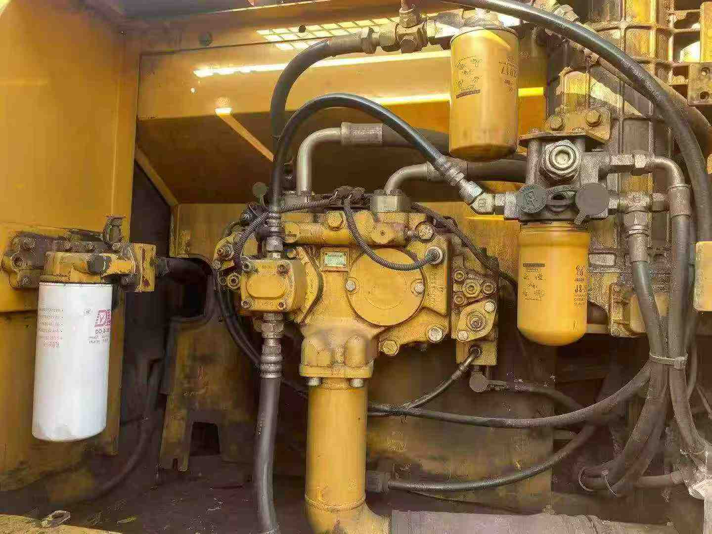 شراء حفارة Caterpillar 324D مستعملة / 4
