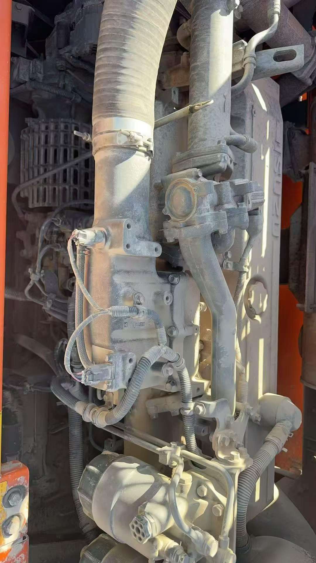 Compre Excavadora Hitachi ZX520LC Usada / 2