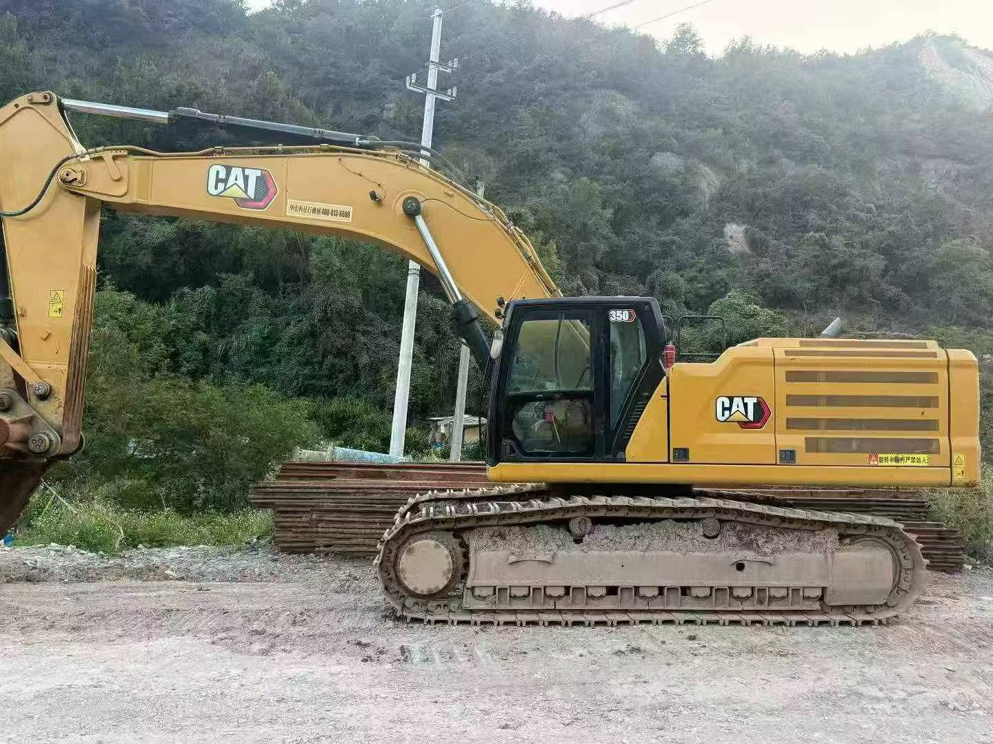 Compre Escavadeira Caterpillar 350L Usada / 2