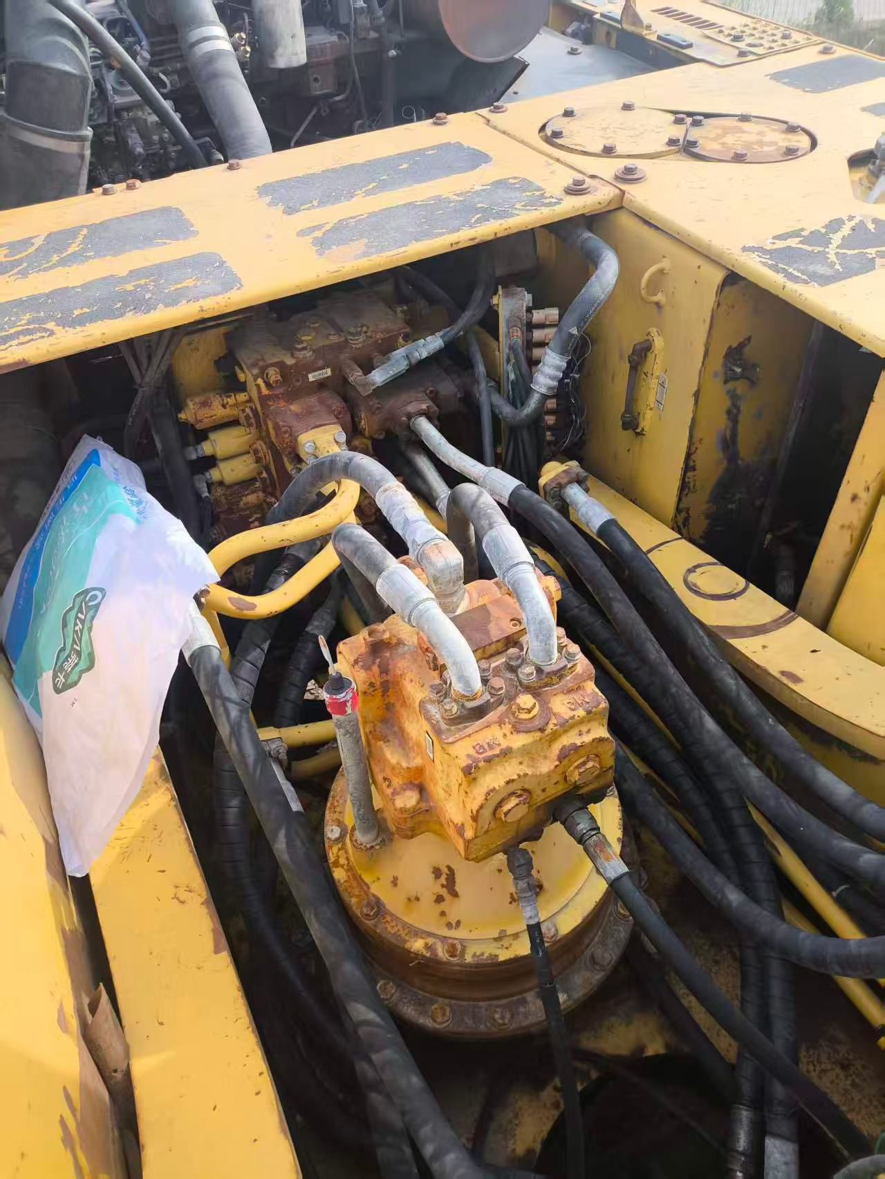 Compre Escavadeira Komatsu PC360-7 Usada / 3