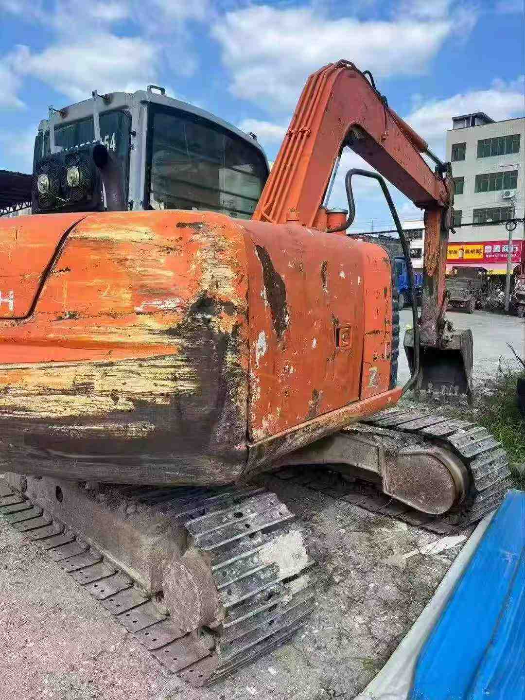 شراء حفارة Hitachi EX70 مستعملة / 3 شراء حفارة Hitachi EX70 مستعملة / 3