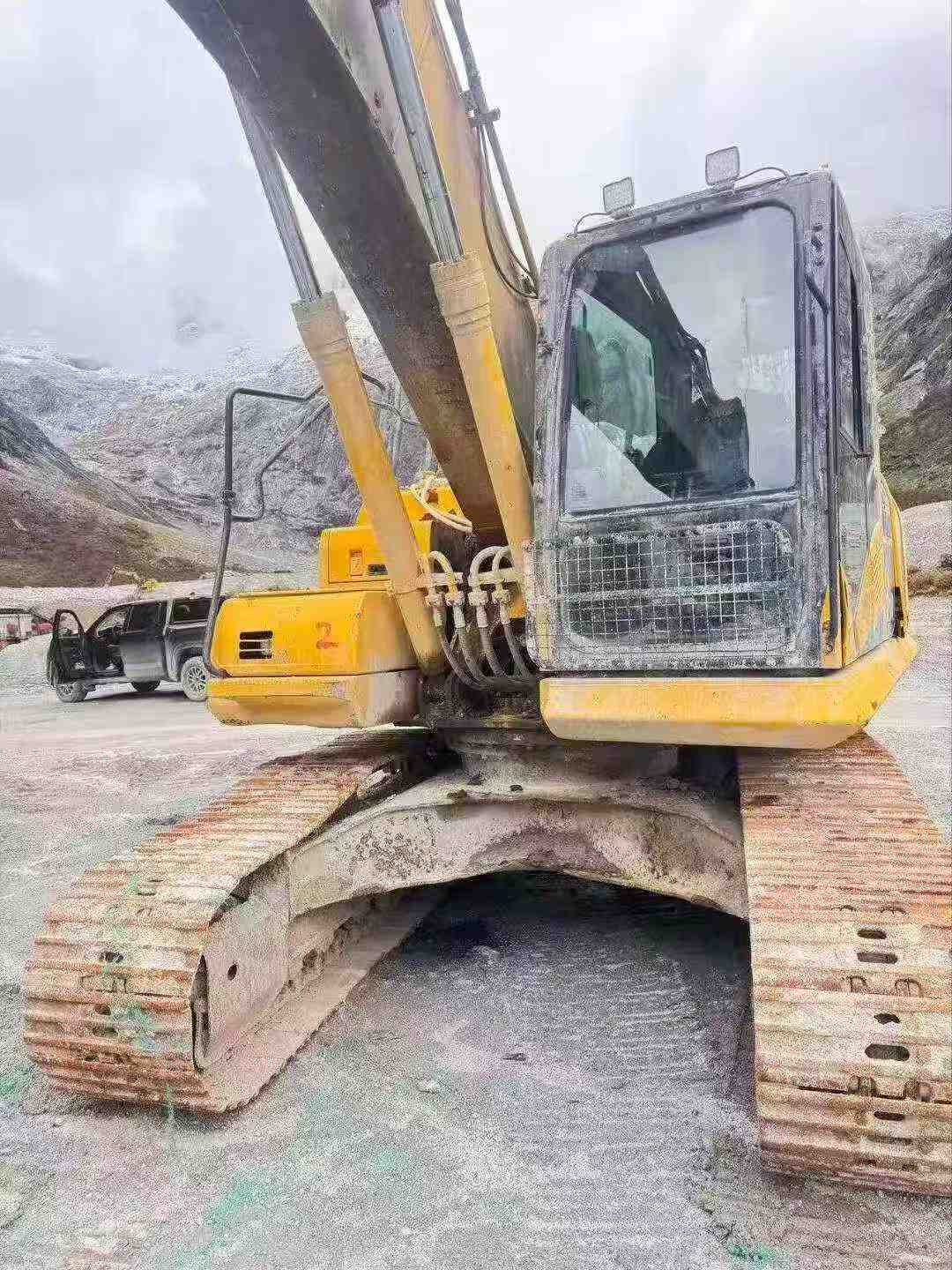 Купить Подержанный Экскаватор Komatsu PC210 / 3