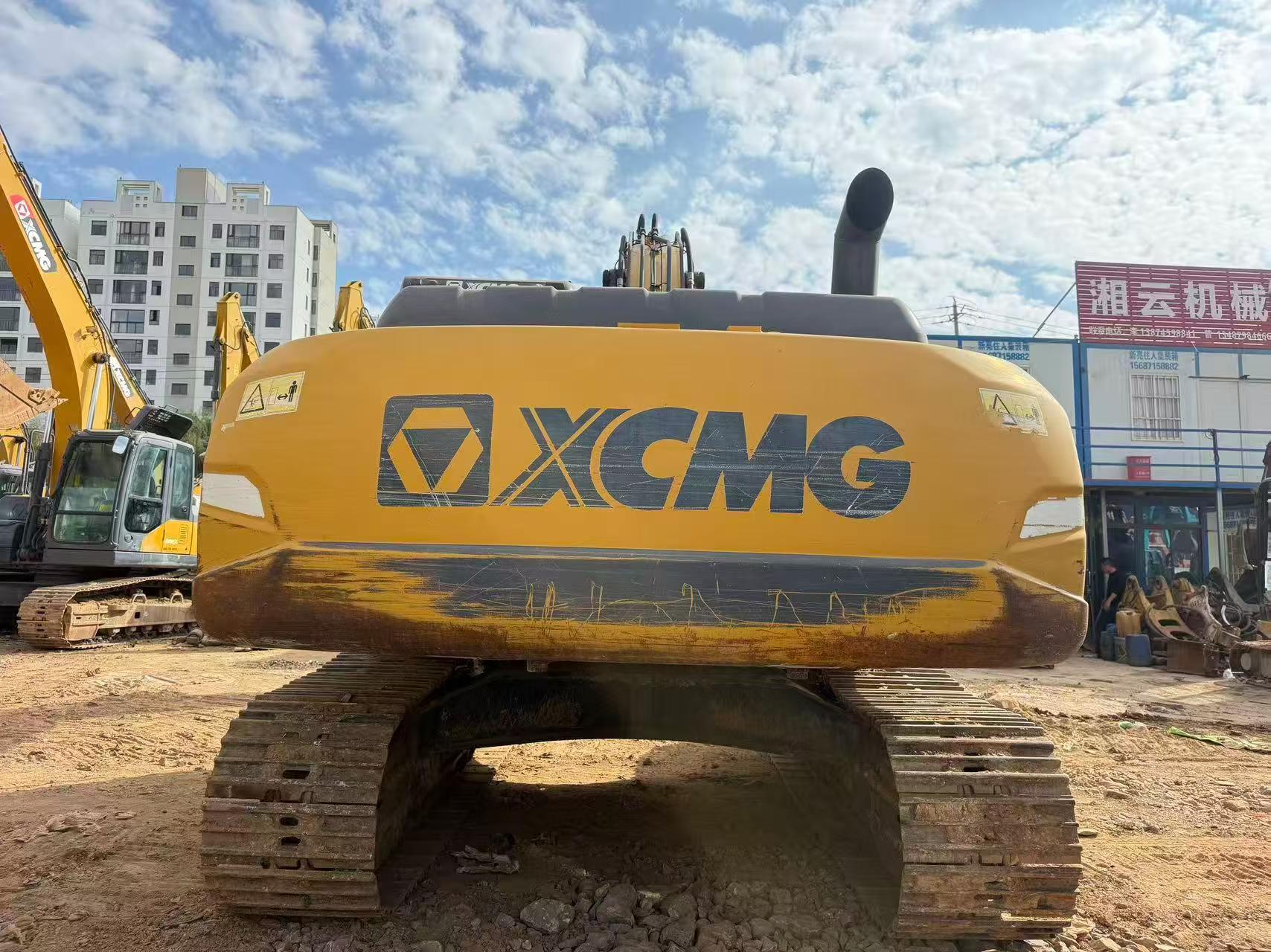 شراء حفارة XCMG XE215 مستعملة / 4