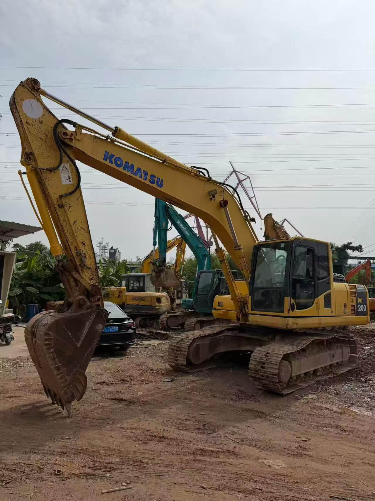 Acheter Komatsu PC200-8 D'occasion Pelle