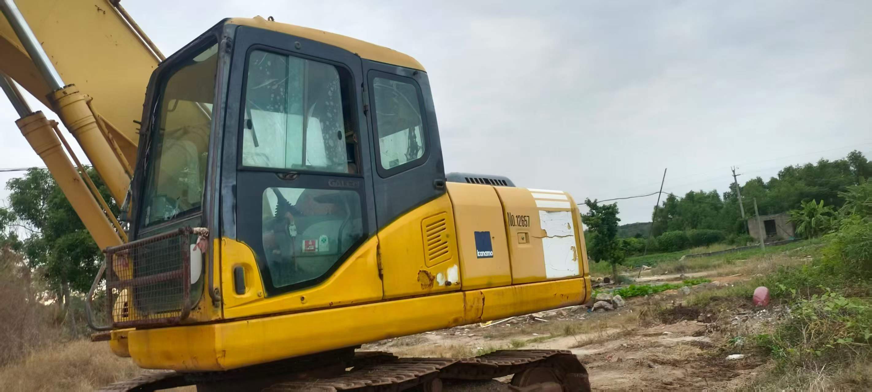 Buy Komatsu PC200-7 Used Excavator