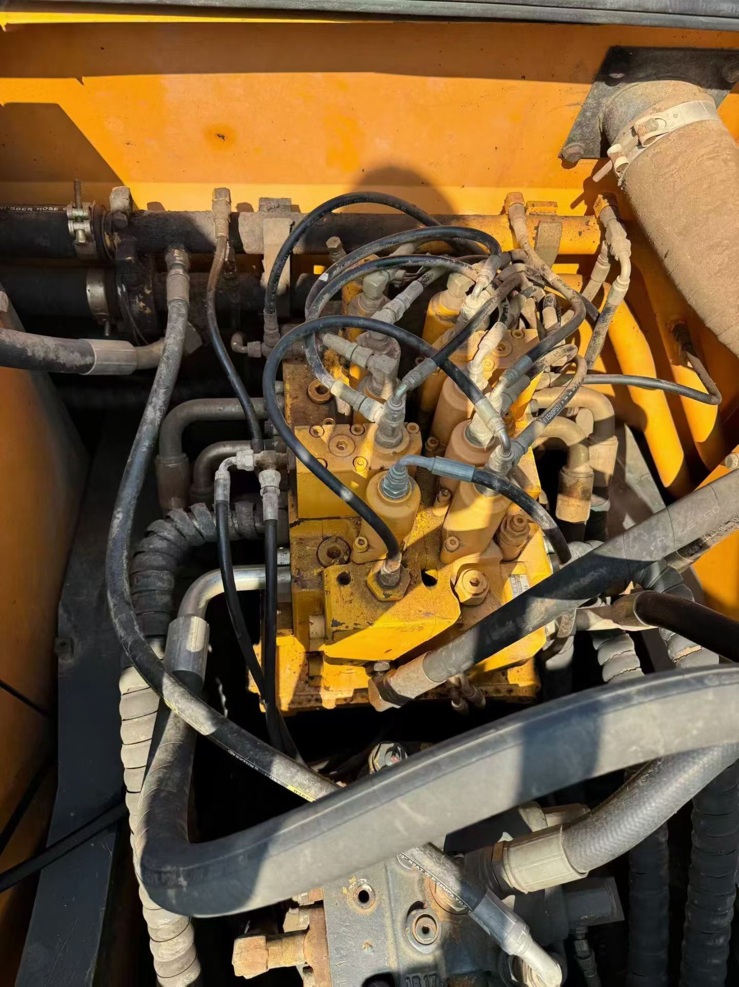 Acheter Pelle Hyundai R215-9 d'occasion / 3