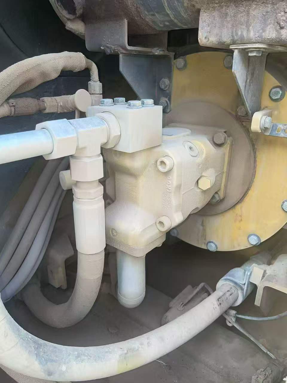 شراء حفارة Caterpillar 307B مستعملة / 5