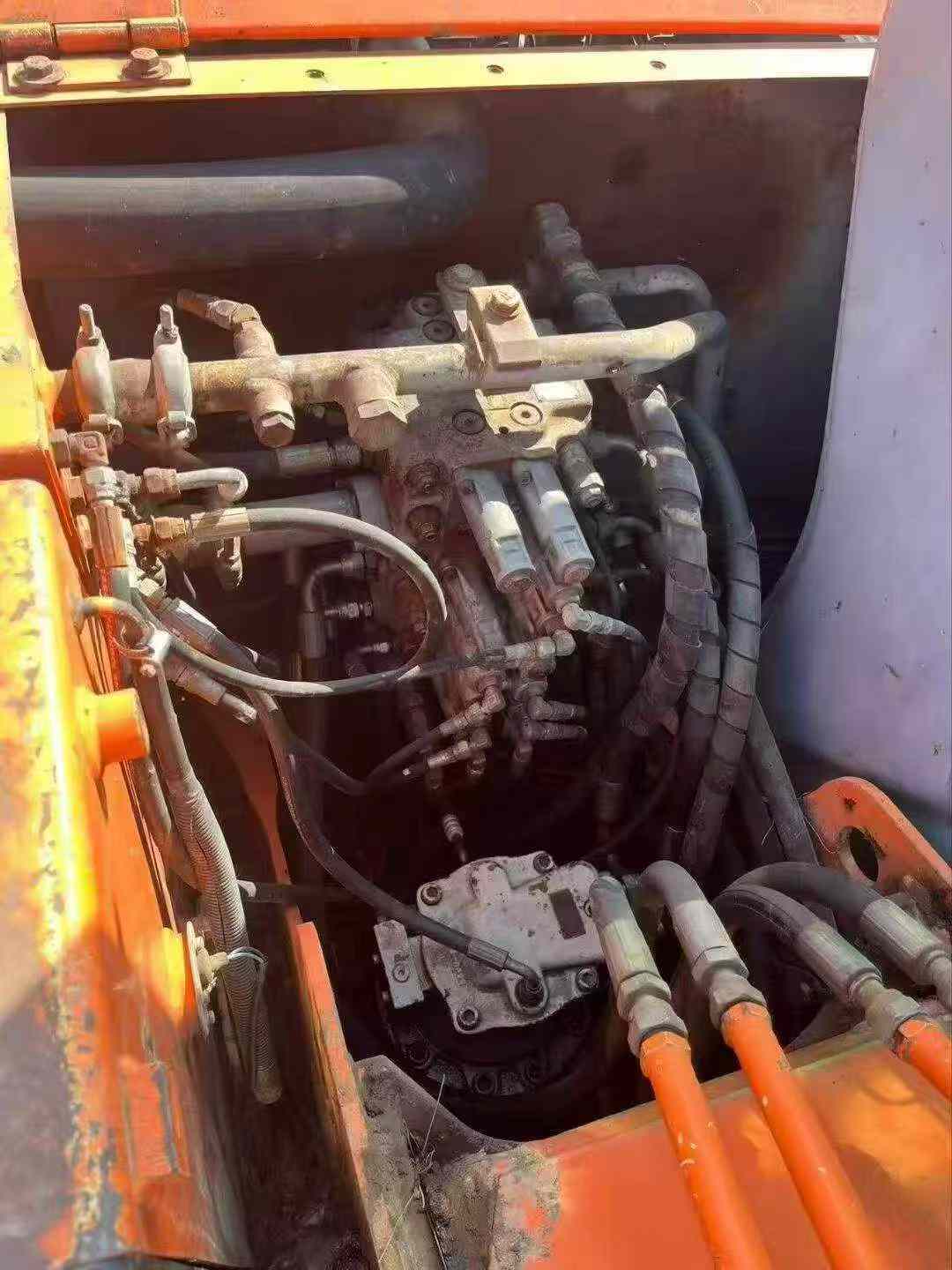 شراء حفارة Hitachi EX70 مستعملة / 5 شراء حفارة Hitachi EX70 مستعملة / 5