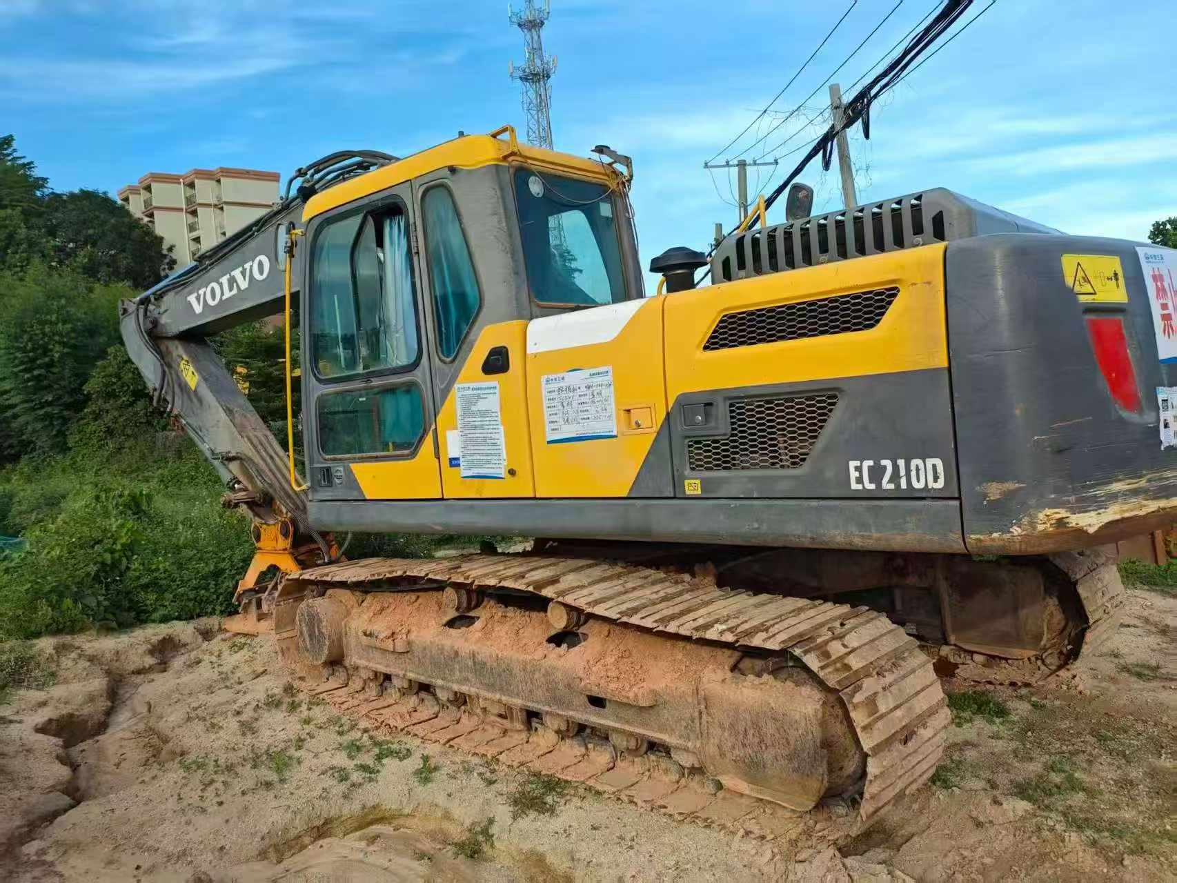 Купить Подержанный Экскаватор Volvo EC210B / 2