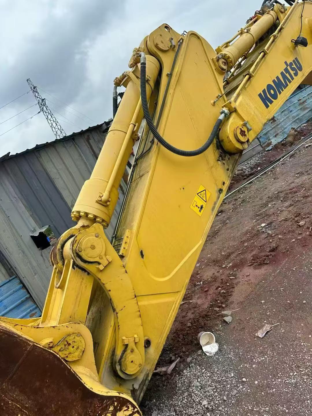 Compre Escavadeira Komatsu PC850 Usada / 4