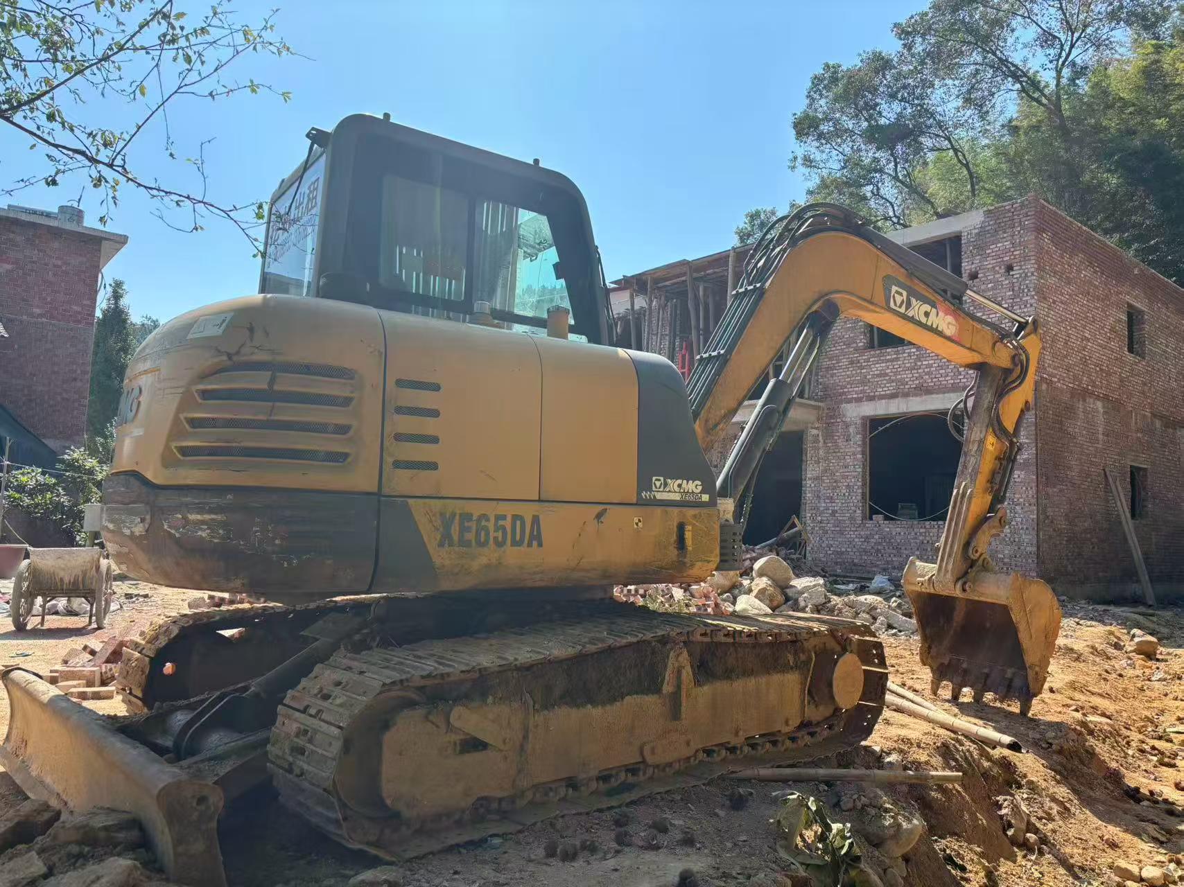 Compre Excavadora XCMG XE65D Usada / 6