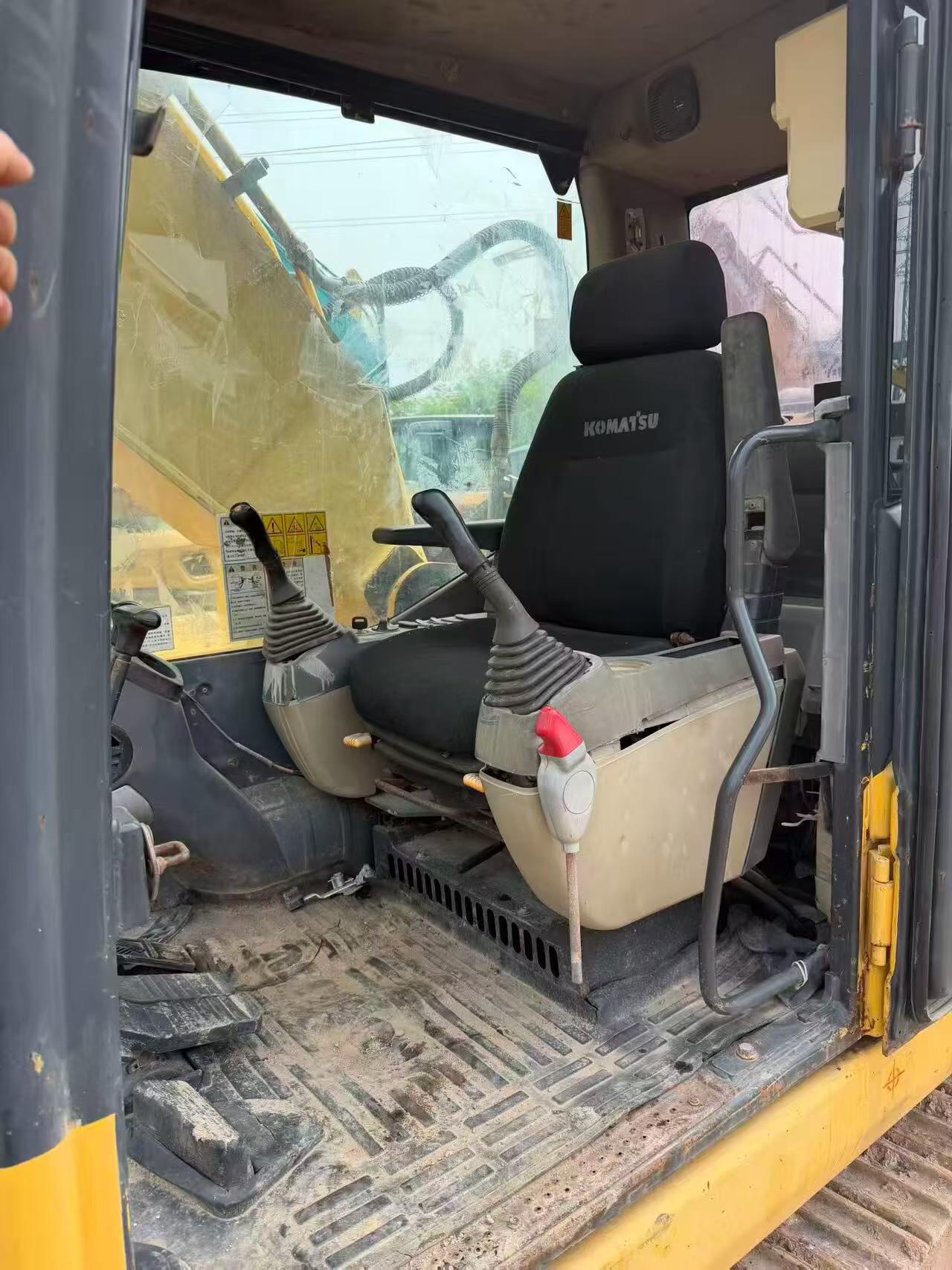 Acheter Pelle Komatsu PC200-8 d'occasion / 4
