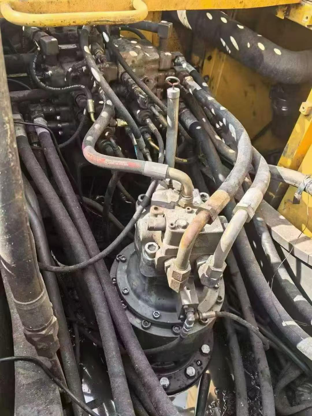 Купить Подержанный Экскаватор Volvo EC210B / 4