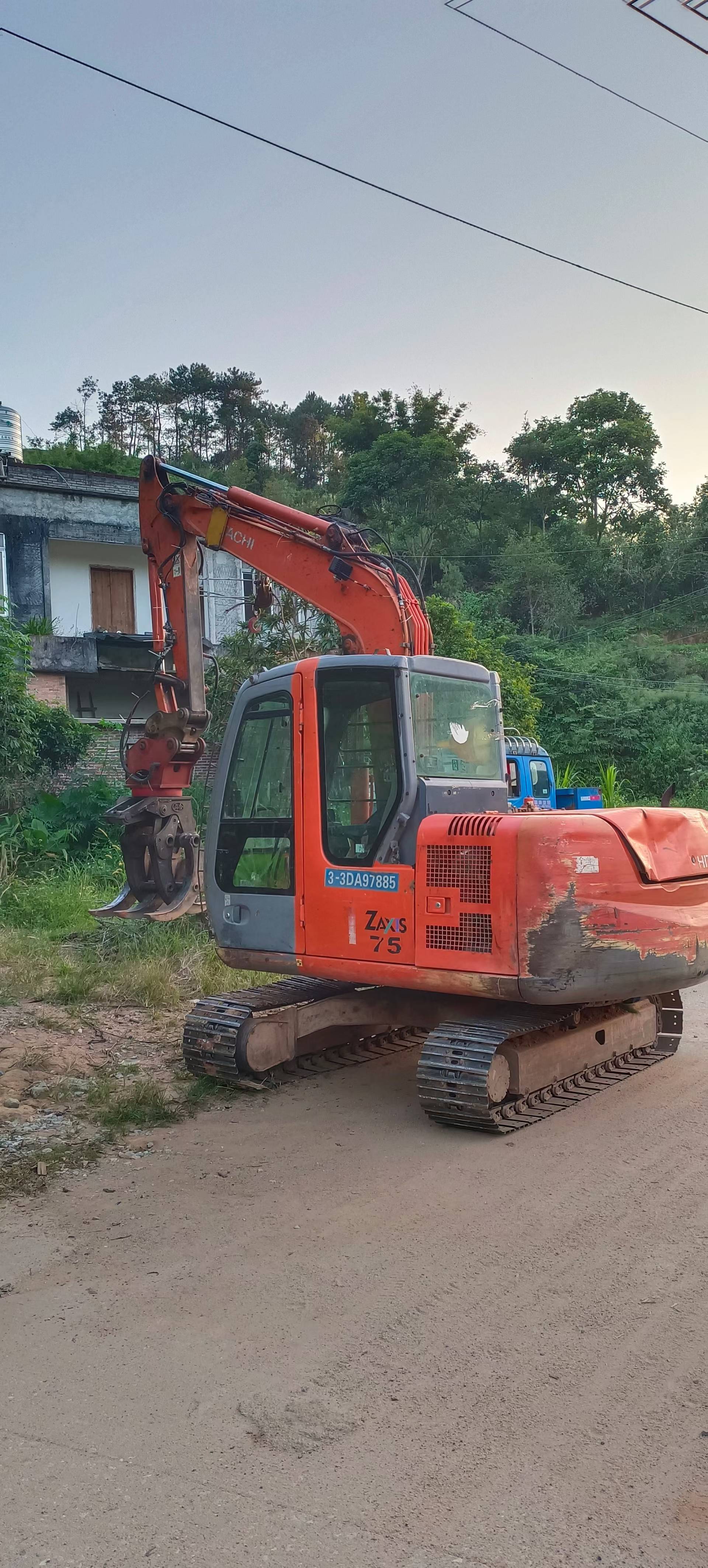 شراء Hitachi ZX60 مستعمل حفارة