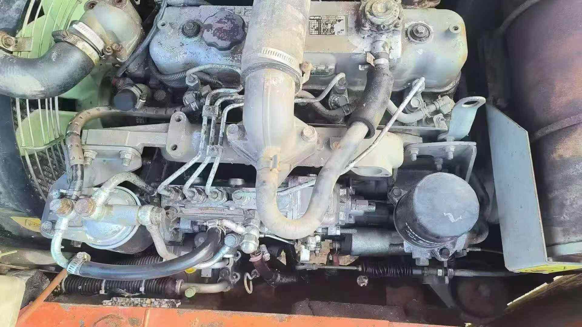 شراء حفارة Hitachi EX70 مستعملة / 4 شراء حفارة Hitachi EX70 مستعملة / 4