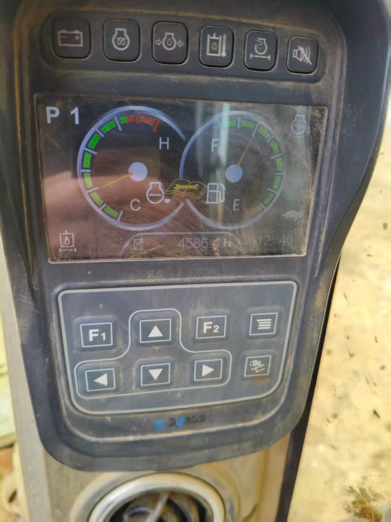 Compre Excavadora XCMG XE75C Usada / 2