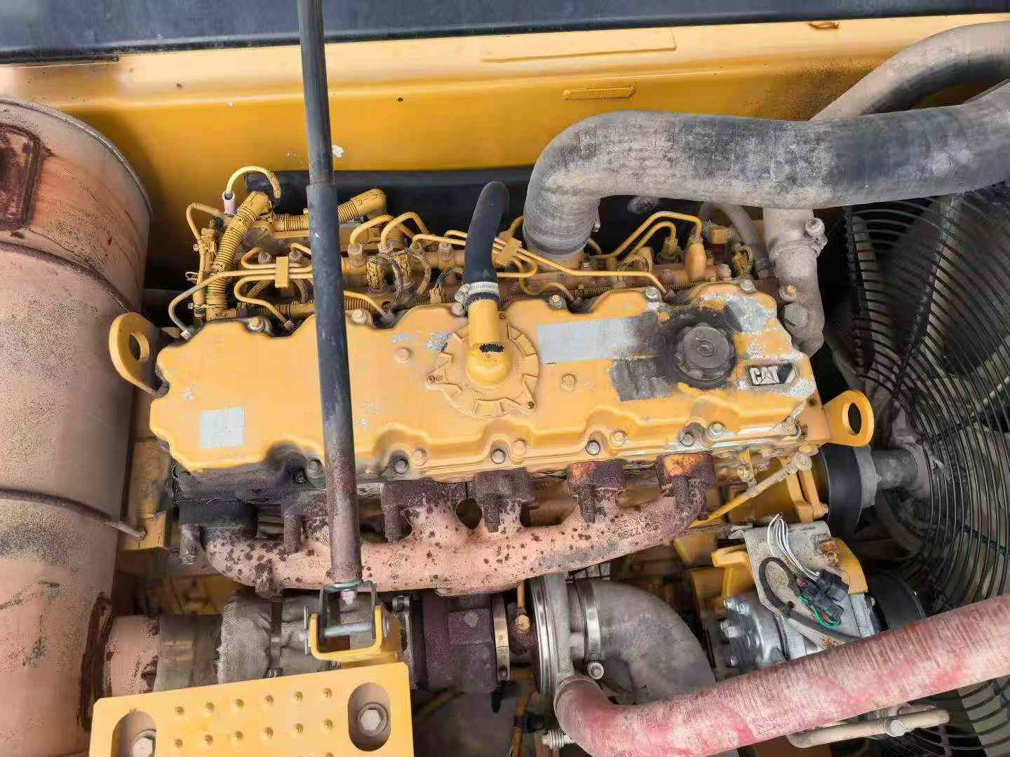 شراء حفارة Caterpillar 326DL مستعملة / 3