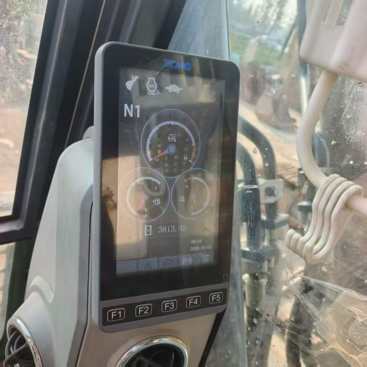 Compre Excavadora XCMG XE380K Usada / 4