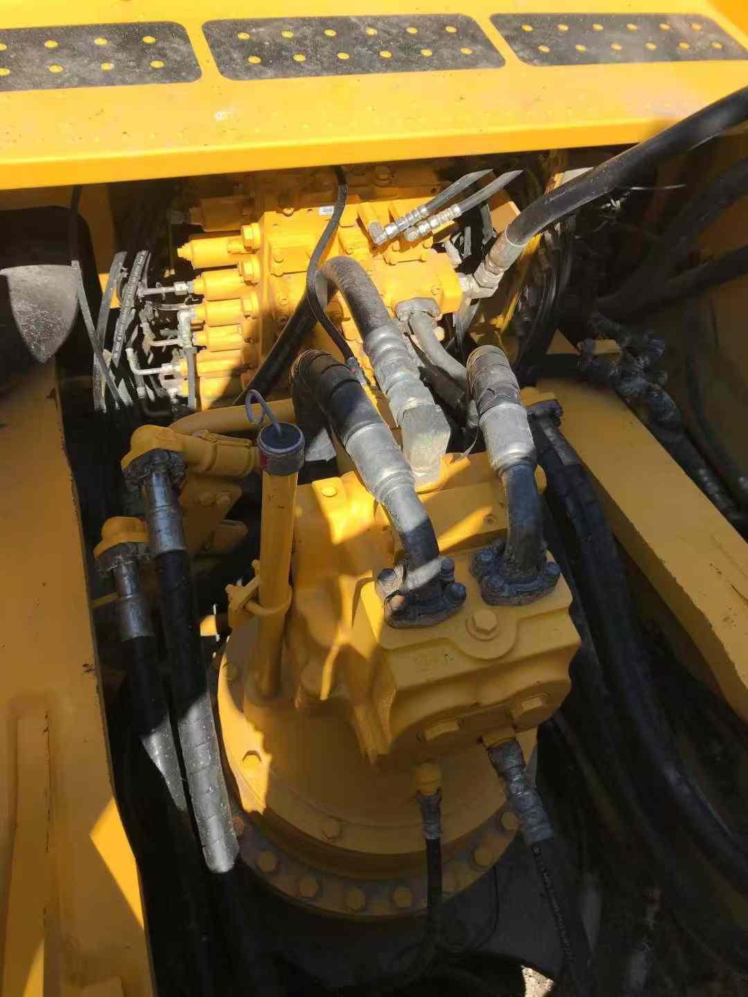 Купить Подержанный Экскаватор Komatsu WA500-3 / 7