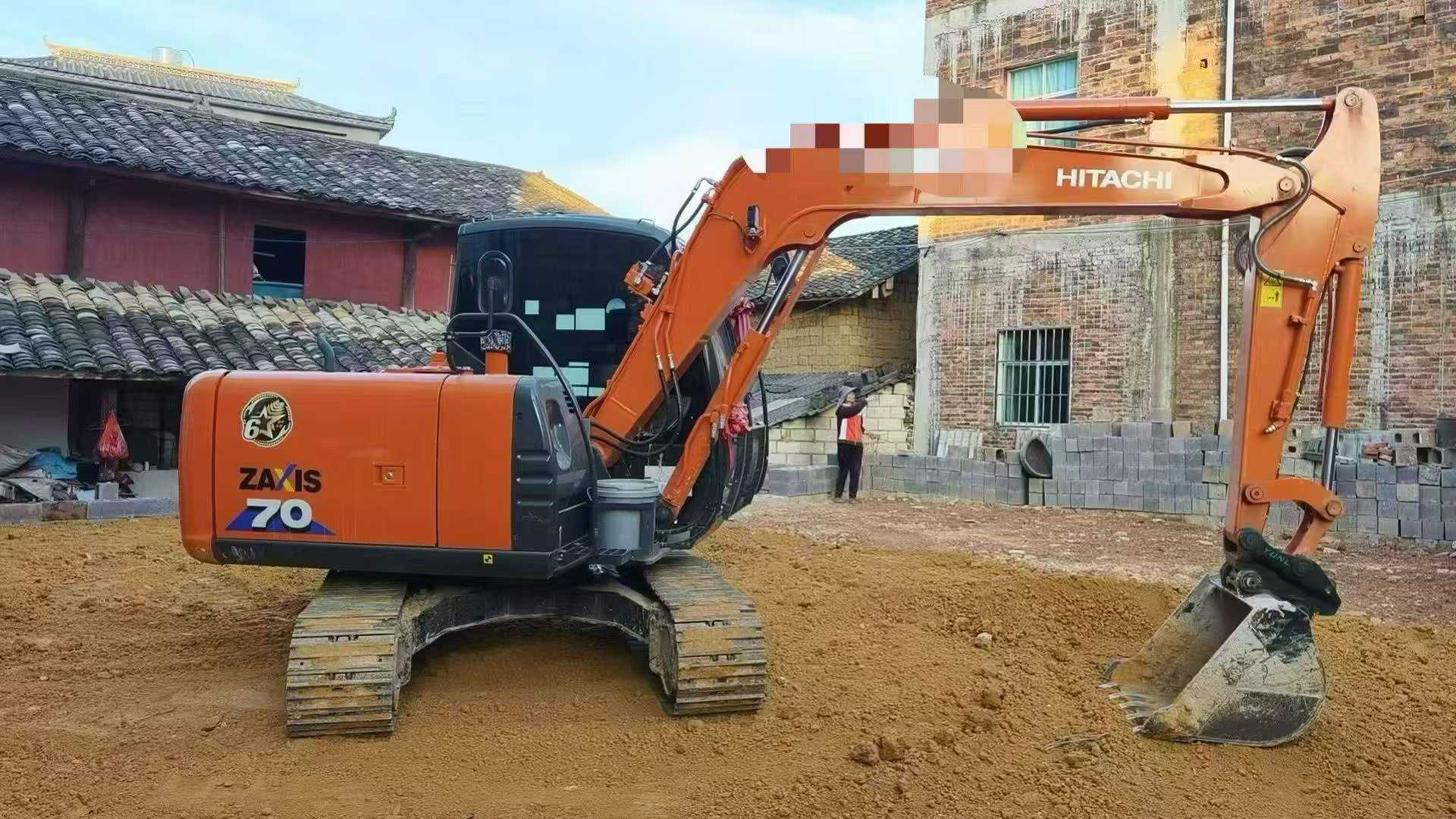 Compre Escavadeira Hitachi EX75-3 Usada / 3