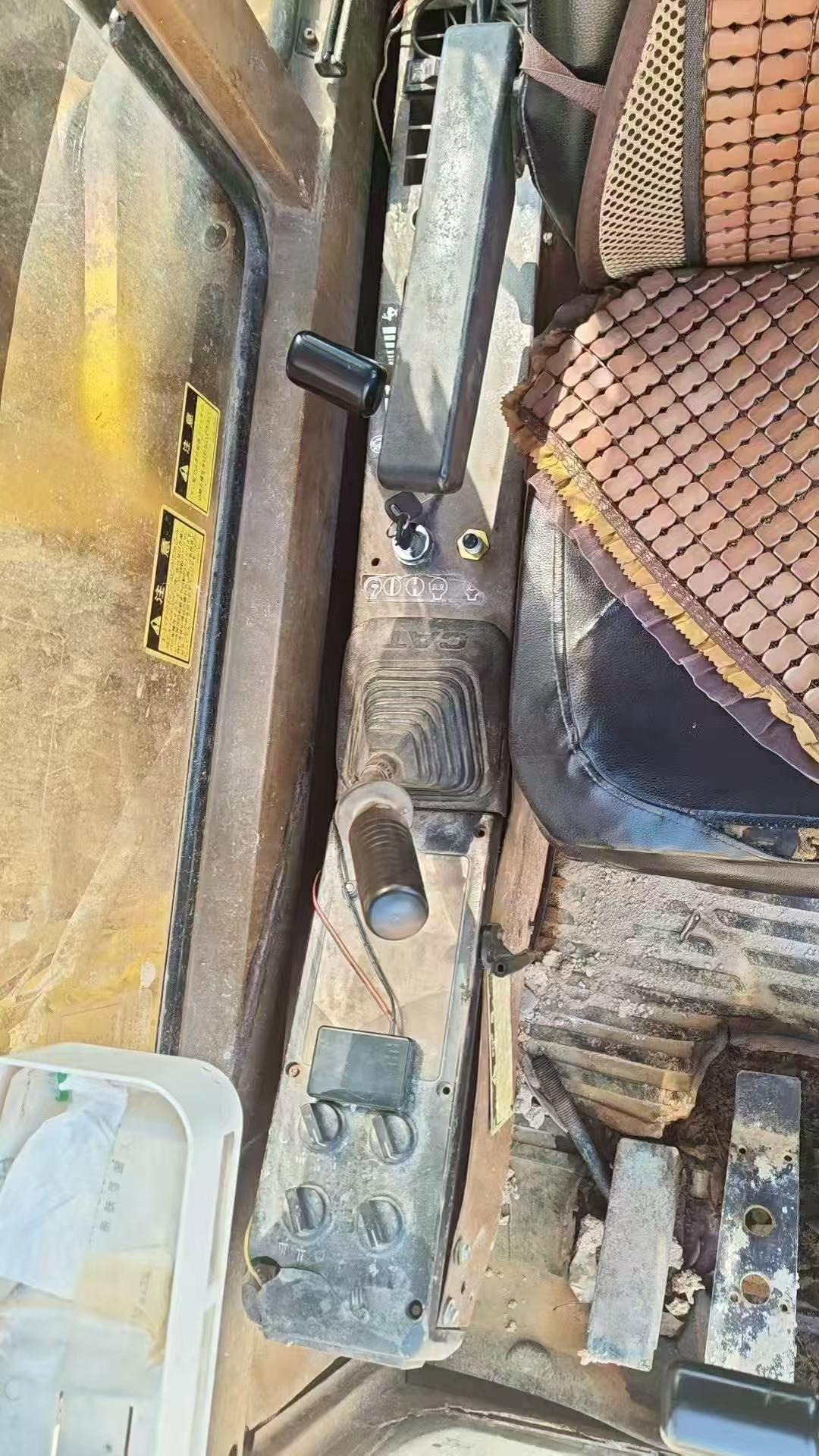 Compre Excavadora Caterpillar E200B Usada / 5